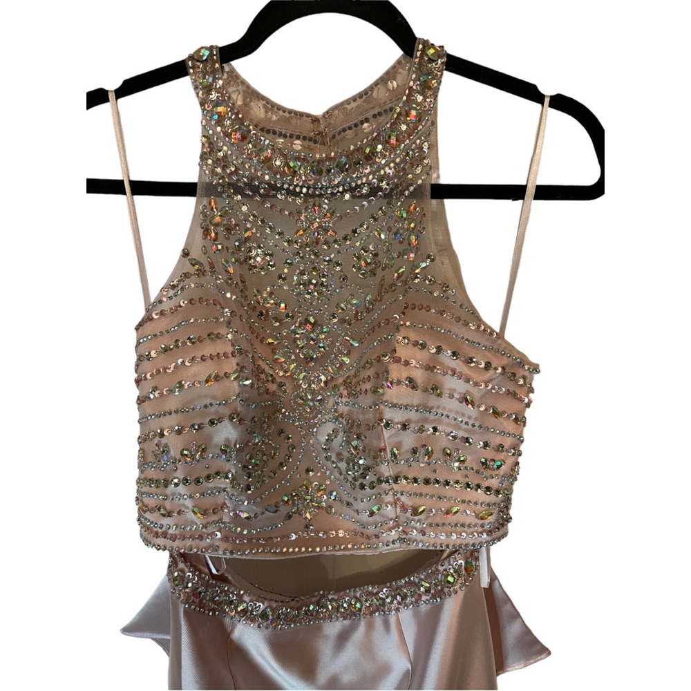 Dancing Queen Two-Piece Ruffled-Back Long Prom Dress Size Medium